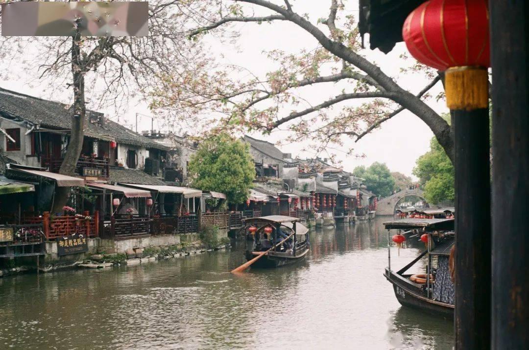 新民艺评｜一部彰显大变革时代的上海城市传奇